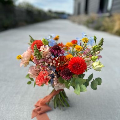 Bouquet de marié pas cher et original mariage sur la Côte d'Opale par le fleuriste spécialiste L'Agave Wimereux